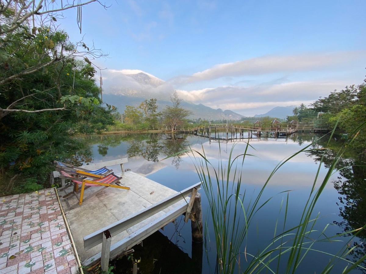 Numpu Baandin Hotel Sam Roi Yot Luaran gambar