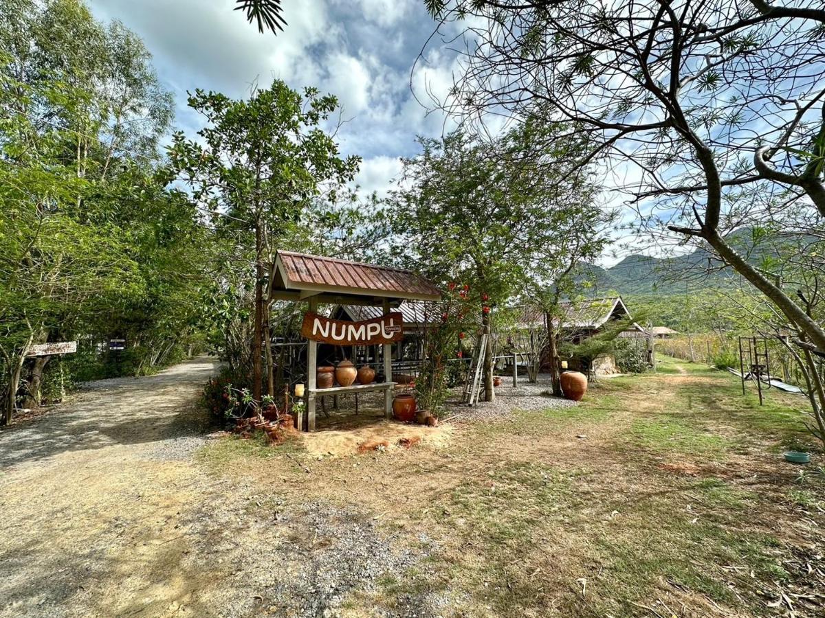 Numpu Baandin Hotel Sam Roi Yot Luaran gambar