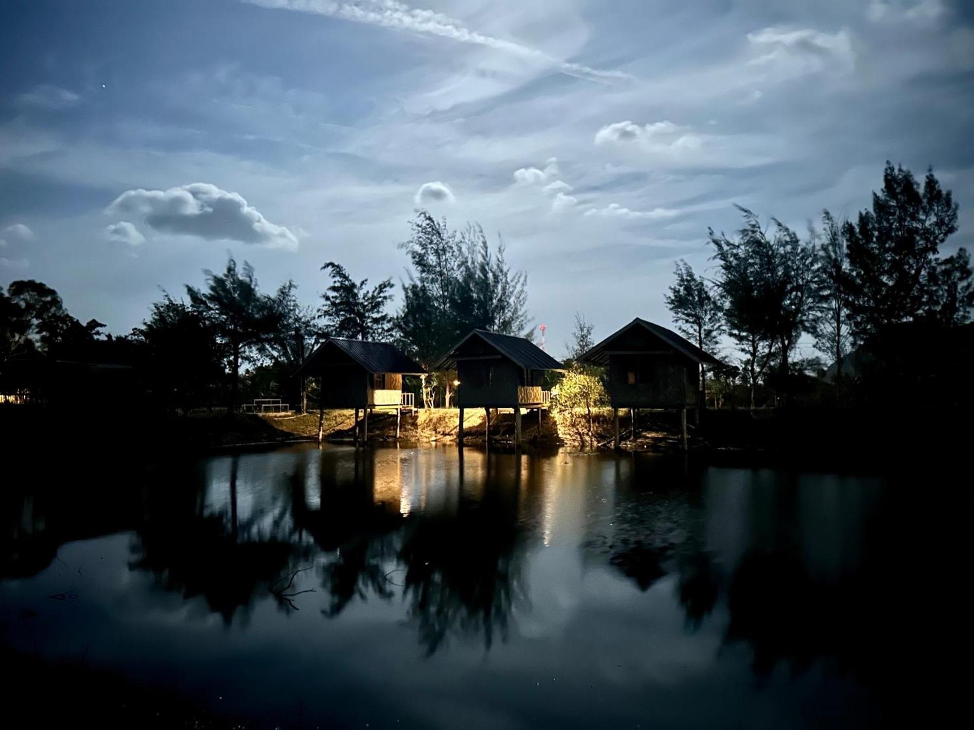 Numpu Baandin Hotel Sam Roi Yot Luaran gambar